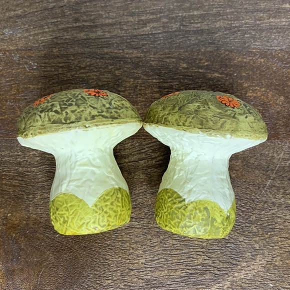 *HOST PICK* VTG Japan Ceramic Toadstool Mushroom Salt & Pepper Shakers - Picture 4 of 5